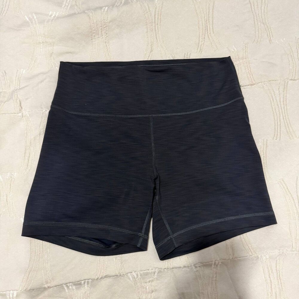 Lululemon Women’s Size 14 Black Heather High Rise Biker Yoga Shorts 5”